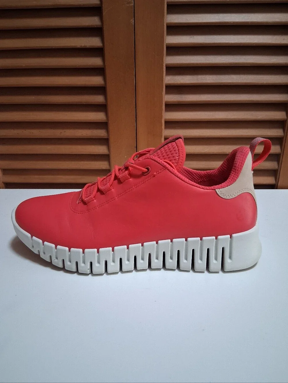 ECCO Women’s Gruuv W Sneaker Size EU 41, US 10- 10.5